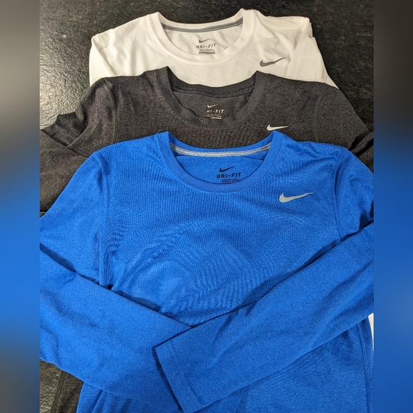 Nike Tops - Lot of 3 Nike small long sleeve shirts